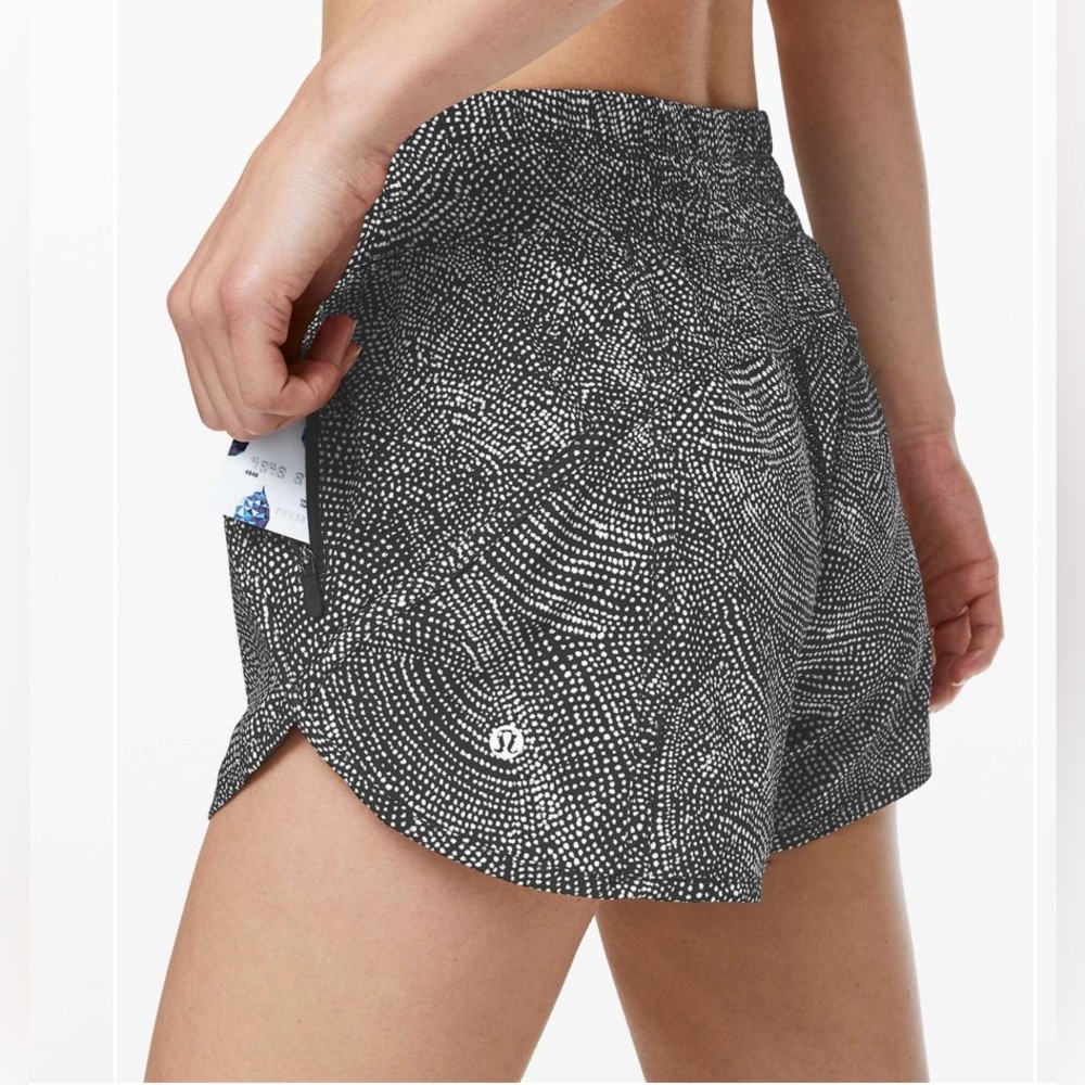 Lululemon LR Tracker Short 4" * Linerless